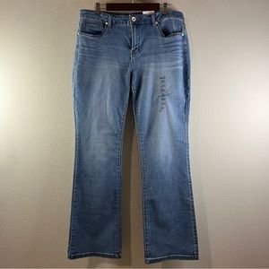 Stylus Light Wash Bootcut Jeans Blue Size 16 Below Waist Fitted from Hip to Knee